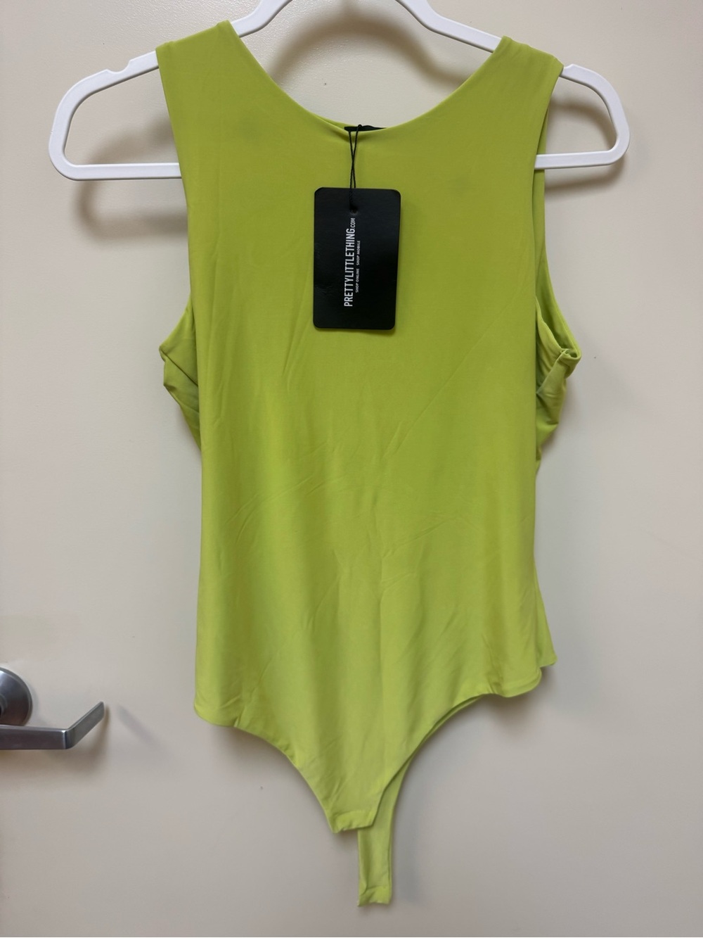 PrettyLittleThing Neon Lime Sleeveless Scoop Bodysuit. Sz 12 NWT